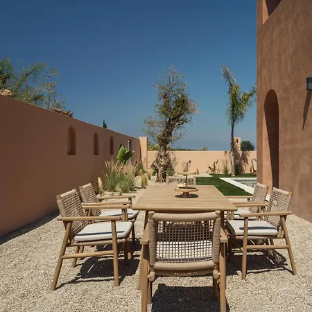 Luna By Vintage Travel Amoudi