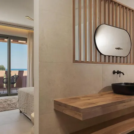 Luna By Vintage Travel