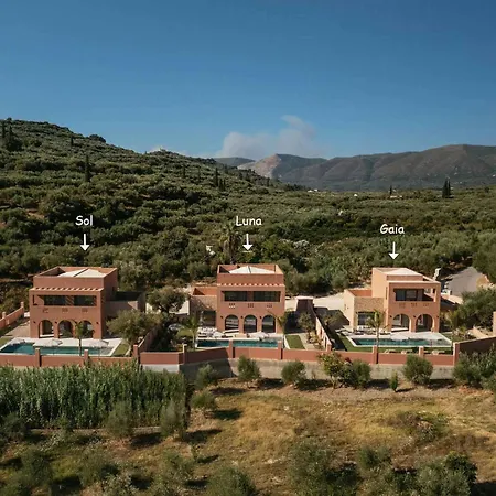 Villa Luna By Vintage Travel *